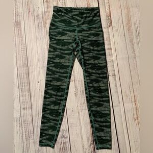 North Face leggings. Green shades. Size S.